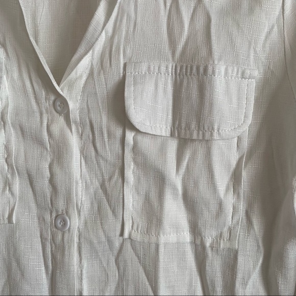 White button down long sleeved Womens shirt. - Picture 2 of 5